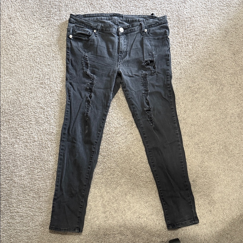 Distressed Black Skinny Jeans